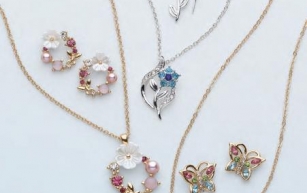 Jewelry: signs of spring