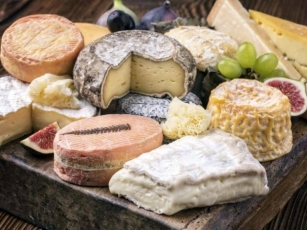 Cheese In France In The Spotlight With New Cheese Factory In Paris