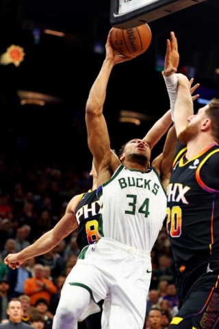 NBA Great Slaps Milwaukee Bucks With Giannis Antetokounmpo Injury Truth Bomb