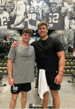 Green Bay Packers 1st Round Draft Pick Trains With Cooper Dejean