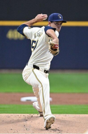Milwaukee Brewers: Pat Murphy Has Humorous Comment After Yet Another Starting Pitcher Placed On IL