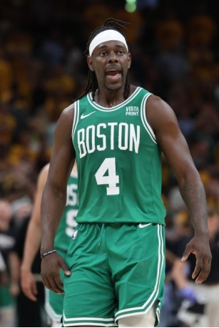 Ex-Milwaukee Bucks Guard Draws Ultimate Praise From Boston Celtics Star