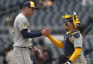 Milwaukee Brewers: Brewers Survive In 7-6 Extra Inning Win Over The Yankees
