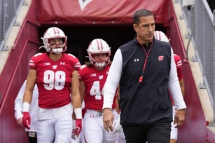 Wisconsin Football Targets Athletic 2026 Quarterback Following Solid Camp