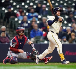 Milwaukee Brewers Begin 3-Game Set With The Seattle Mariners