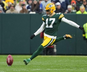 Green Bay Packers Fans React To Former Kicker Signing With NFC Rival (Breaking)
