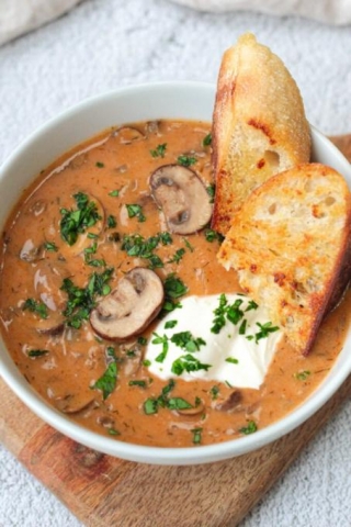 Rich & Creamy Hungarian Mushroom Soup