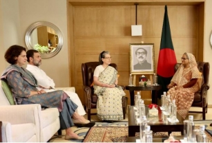 Sheikh Hasina, Sonia Gandhi Photos Go Viral In India