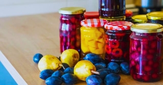 Top 10 Fruits Perfect For Canning