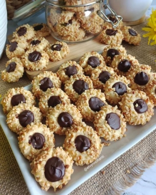 Resep Peanut Choco Thumbprint Cookies