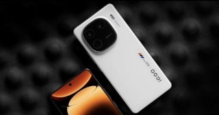 IQOO 12 5G Launched In India, With 6.7 Inch Display Screen And 50MP Camera! At A Low Price