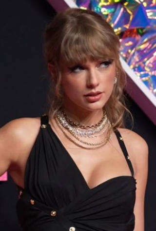 Taylor Swift Heralded As A Philosopher For Examining Life And Love