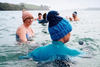Why Immersion In Very Cold Or Hot Water Can Be So Healthy