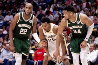 Bucks Reveal Injury Status Of Giannis And Middleton Before Game 3 Vs. Pacers
