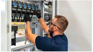 How To Become An Electrician In The UK?