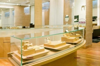 How To Identify High-Quality Jewelry Showcases