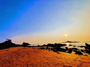 What Makes Om Beach Gokarna So Unique? Discover The Mystery