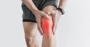 10 Tips For Managing Bone Pain In The Knee
