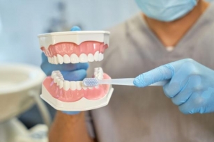 Can A Dental Technician Become A Dental Surgeon?