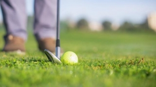 Wie Du Deinen Golfball Perfekt Aufs Grün Chippst!
