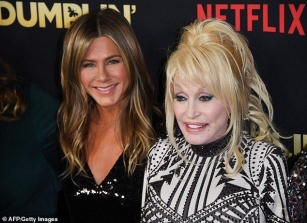 Dolly Parton Wants To Appear In Jennifer Aniston’s Highly-anticipated 9 To 5 Remake