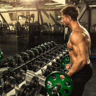 EZ Barbell Curl: Exercise Execution Guide