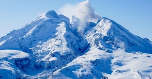 15 Most Amazing Volcanoes In Alaska