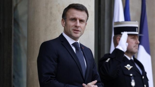 Macron Ready To 'open Debate' On Nuclear European Defence