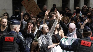 French Police Break Up Gaza War Protest At  The Sorbonne In Paris