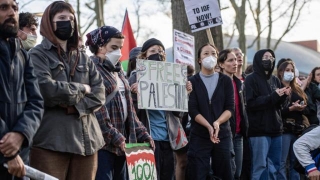 Police Crackdown On US Campus Protests As Tensions Over Gaza War Simmer