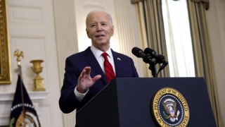 Biden Signs Ukraine Military Aid Bill Into Law, $1 Billion Arms Shipment Imminent