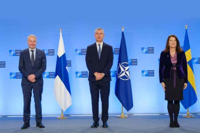 Stoltenberg : Che la NATO si prepari ad Affrontare Mosca per diversi anni