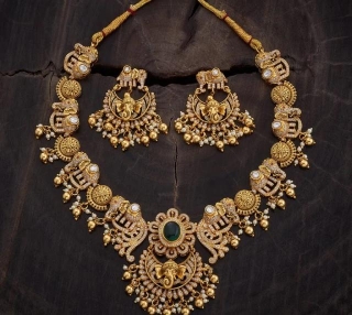 Rediscovering Elegance: The Timeless Appeal Of Antique Gold Jewellery