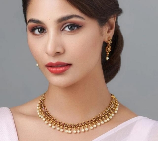 Elegance Redefined: The Luxury Of Artificial Jewellery Sets