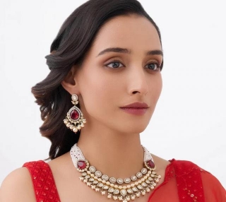 Unveiling The Elegance: Finest Fashion Jewellery