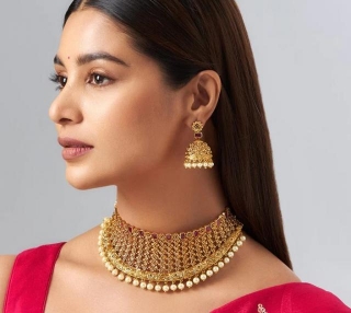 Embracing Elegance: The Luxury Of Artificial Jewellery Sets