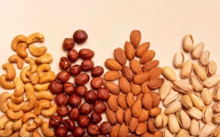 10 Top Nuts With The Highest Protein Content For Daily Snacking
