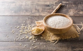 9 Rice Flour Benefits For Natural Beauty: The Ultimate Guide To Glowing Skin