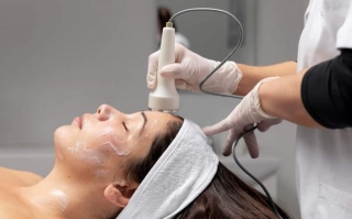 The Anti-Aging Benefits Of Microdermabrasion