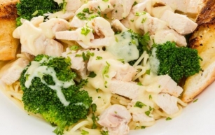 Discover the Delectable World of Vegan Broccoli Alfredo Pasta