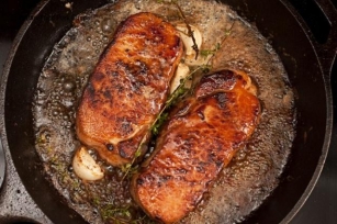 Easy Pan-Fried Pork Chops: Your Ultimate Guide To A Delicious Meal