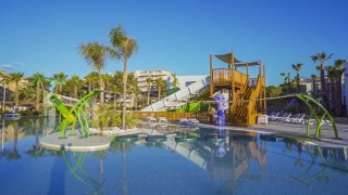 Discover The Ultimate Vacation Destination: Alannia Salou Hotel - Andy