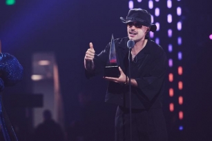Ricardo Montaner Accepts Legacy Award At 2024 Latin AMAs, Delivers Riveting Medley Of His Classics