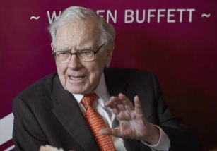 Warren Buffett’s Real Estate Brokerage Agrees To $250 Million Commission Settlement