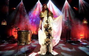 Florence + The Machine To Play ‘Lungs’ In Full At Orchestral London Show