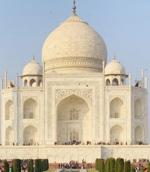 Taj Mahal Day Tour From Delhi By Taj Mirror Tour Company.