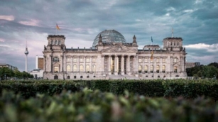 Reichstag : 5 Reasons To Visit Berlin’s Iconic Reichstag Building