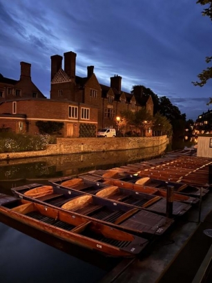 Town And Gown Cambridge: The Ultimate Comedy Date Night