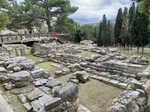 Minoan Palace Of Knossos: A Guide To The Archaeological Site