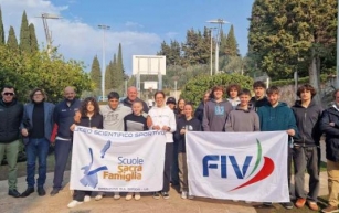 Liceo Sportivo Sacra Famiglia di Brenzone celebra il successo di 14 Neo Istruttori FIV